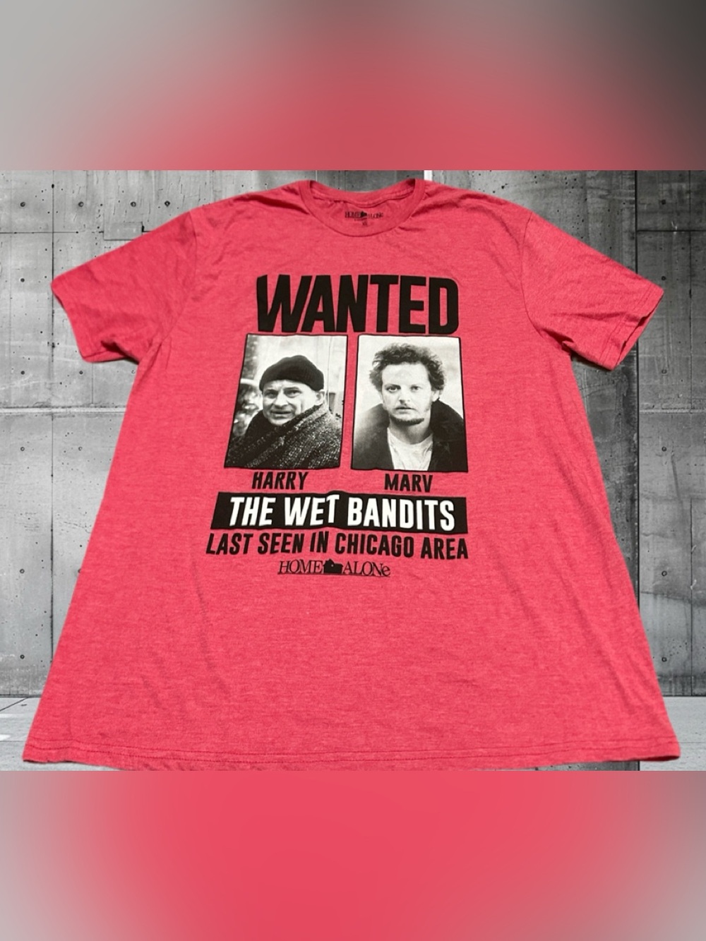 Red 'Wanted - The Wet Bandits' Graphic Tee XL
